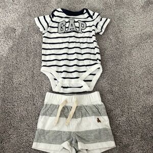 Baby Gap set